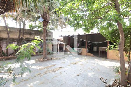 Casa à venda com 370m², 5 quartos e 4 vagasQuintal