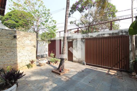 Casa à venda com 370m², 5 quartos e 4 vagasGaragem