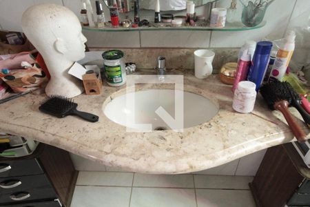 Casa à venda com 370m², 5 quartos e 4 vagasBanheiro Social