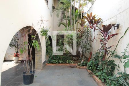 Casa à venda com 370m², 5 quartos e 4 vagasGaragem