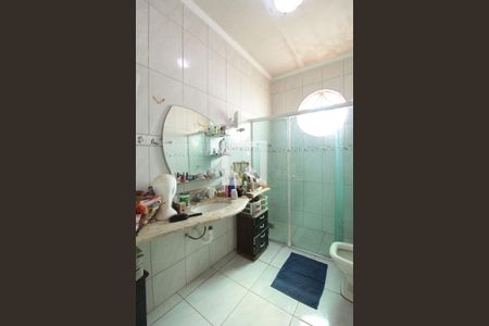 Casa à venda com 370m², 5 quartos e 4 vagasBanheiro Social