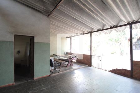 Casa à venda com 370m², 5 quartos e 4 vagasArea Gourmet