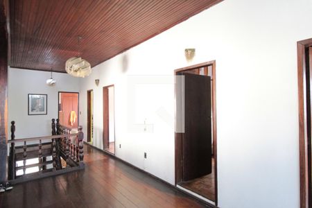 Casa à venda com 370m², 5 quartos e 4 vagasSala de TV