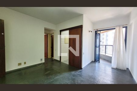 Sala de apartamento para alugar com 1 quarto, 65m² em Cambuí , Campinas