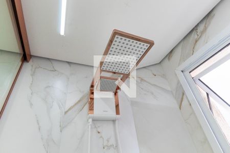 Casa de condomínio à venda com 165m², 3 quartos e 2 vagasChuveiro