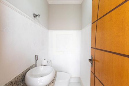 Casa de condomínio à venda com 165m², 3 quartos e 2 vagasLavabo 1