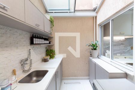 Casa de condomínio à venda com 165m², 3 quartos e 2 vagasLavanderia