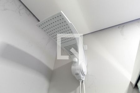 Casa de condomínio à venda com 165m², 3 quartos e 2 vagasChuveiro