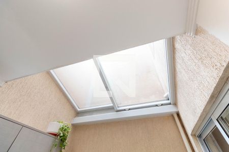 Casa de condomínio à venda com 165m², 3 quartos e 2 vagasLavanderia