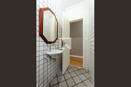 Casa à venda com 178m², 3 quartos e 2 vagas Casa à venda com 178m², 3 quartos e 2 vagasLavabo