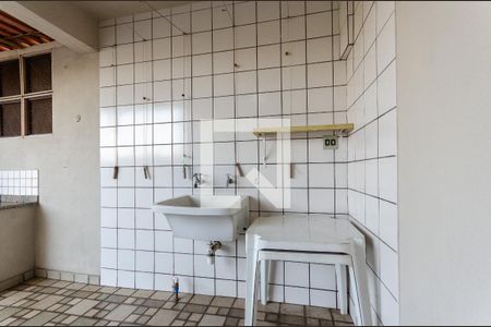 Casa à venda com 178m², 3 quartos e 2 vagas Casa à venda com 178m², 3 quartos e 2 vagasÁrea de Serviço