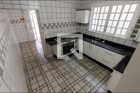 Casa à venda com 178m², 3 quartos e 2 vagas Casa à venda com 178m², 3 quartos e 2 vagasCozinha