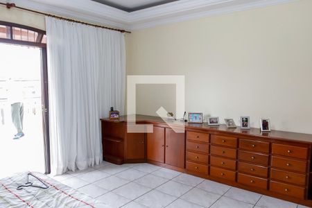 Casa à venda com 280m², 3 quartos e 2 vagas Casa à venda com 280m², 3 quartos e 2 vagasQuarto 3 - Suíte