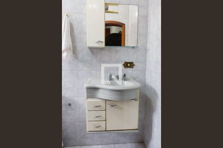 Casa à venda com 280m², 3 quartos e 2 vagas Casa à venda com 280m², 3 quartos e 2 vagasBanheiro da Suíte 2