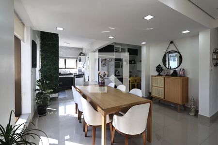 Apartamento à venda com 198m², 4 quartos e 4 vagasCozinha