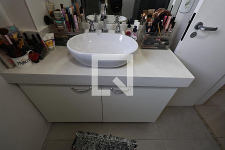 Apartamento à venda com 198m², 4 quartos e 4 vagasBanheiro