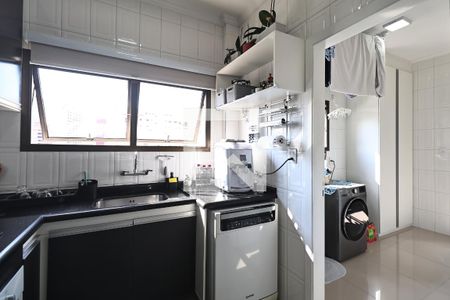 Apartamento à venda com 198m², 4 quartos e 4 vagasCozinha