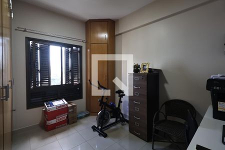 Apartamento à venda com 198m², 4 quartos e 4 vagasEscritório