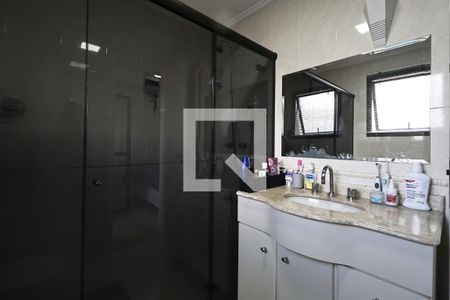 Apartamento à venda com 198m², 4 quartos e 4 vagasBanheiro da Suíte 2