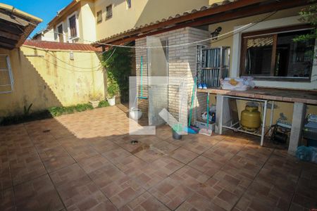 Casa de condomínio à venda com 111m², 3 quartos e 2 vagasQuintal