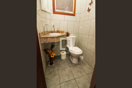 Casa de condomínio à venda com 111m², 3 quartos e 2 vagasLavabo