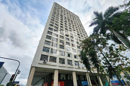 Apartamento à venda com 85m², 2 quartos e sem vaga Apartamento à venda com 85m², 2 quartos e sem vagaFachada