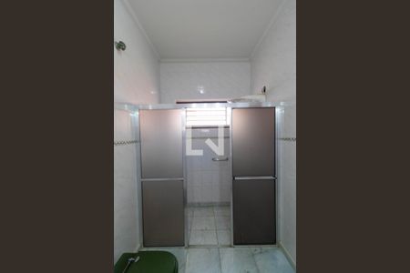 Casa à venda com 430m², 3 quartos e 4 vagas Casa à venda com 430m², 3 quartos e 4 vagasBanheiro da Suíte 02