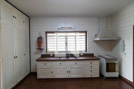 Casa à venda com 430m², 3 quartos e 4 vagas Casa à venda com 430m², 3 quartos e 4 vagasCozinha