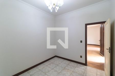 Casa à venda com 430m², 3 quartos e 4 vagas Casa à venda com 430m², 3 quartos e 4 vagasSala de TV