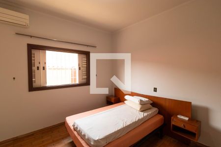 Casa à venda com 430m², 3 quartos e 4 vagas Casa à venda com 430m², 3 quartos e 4 vagasSuíte 02