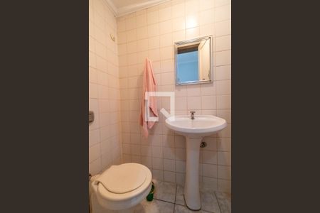 Casa à venda com 430m², 3 quartos e 4 vagas Casa à venda com 430m², 3 quartos e 4 vagasBanheiro de Serviço