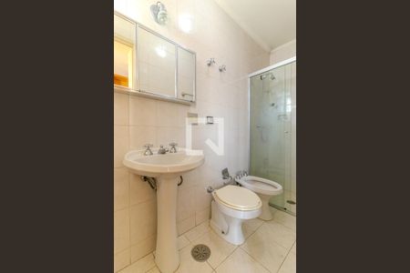 Apartamento à venda com 242m², 3 quartos e 2 vagasBanheiro de Serviço