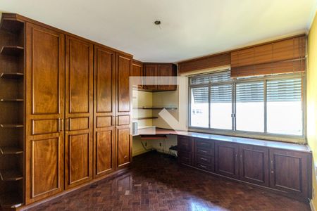 Apartamento à venda com 242m², 3 quartos e 2 vagasQuarto 2