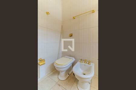 Apartamento à venda com 242m², 3 quartos e 2 vagasBanheiro Social