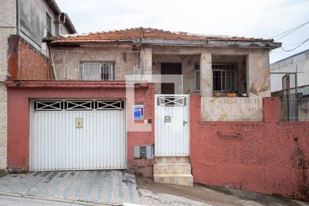 Casa à venda com 245m², 4 quartos e 1 vaga Casa à venda com 245m², 4 quartos e 1 vagaFachada