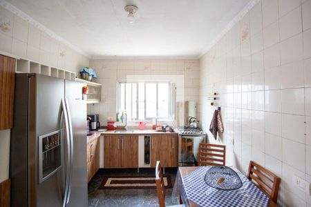 Casa à venda com 245m², 4 quartos e 1 vaga Casa à venda com 245m², 4 quartos e 1 vagaCozinha