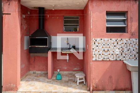 Casa à venda com 245m², 4 quartos e 1 vaga Casa à venda com 245m², 4 quartos e 1 vagaChurrasqueira
