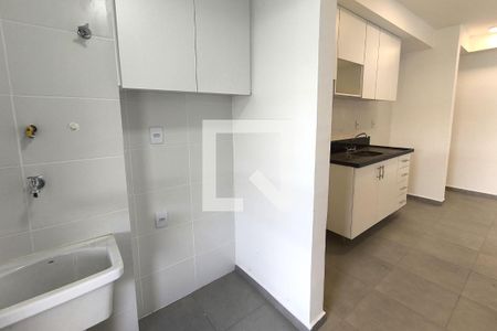 Apartamento à venda com 104m², 3 quartos e 2 vagas Apartamento à venda com 104m², 3 quartos e 2 vagasCozinha e Área de Serviço