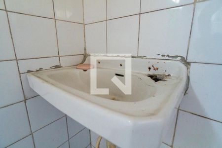 Casa à venda com 140m², 2 quartos e 1 vaga Casa à venda com 140m², 2 quartos e 1 vagaBanheiro Detalhe