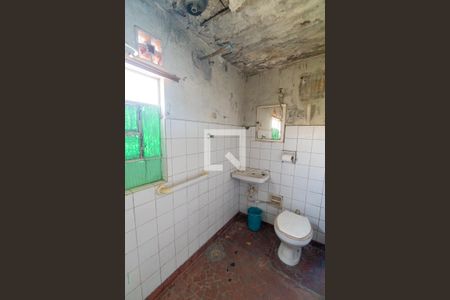 Casa à venda com 140m², 2 quartos e 1 vaga Casa à venda com 140m², 2 quartos e 1 vagaBanheiro