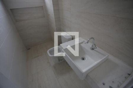 Apartamento à venda com 77m², 3 quartos e 2 vagasBanheiro da Suíte