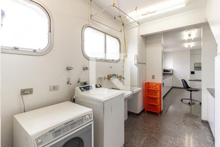 Apartamento à venda com 623m², 3 quartos e 6 vagasÁrea de Serviço