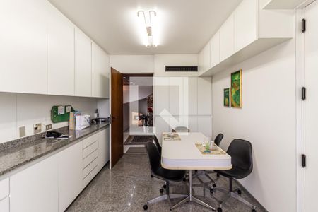 Apartamento à venda com 623m², 3 quartos e 6 vagasCozinha