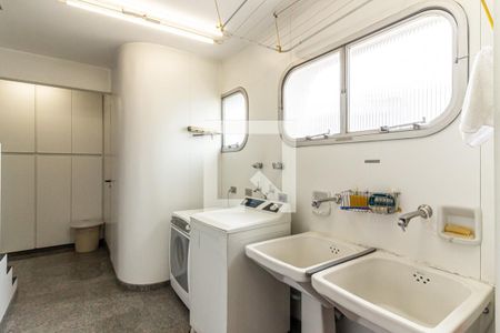 Apartamento à venda com 623m², 3 quartos e 6 vagasÁrea de Serviço