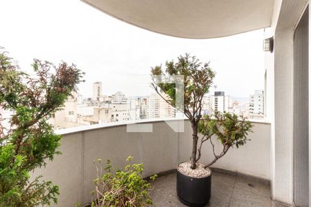 Apartamento à venda com 623m², 3 quartos e 6 vagasVaranda Sala 