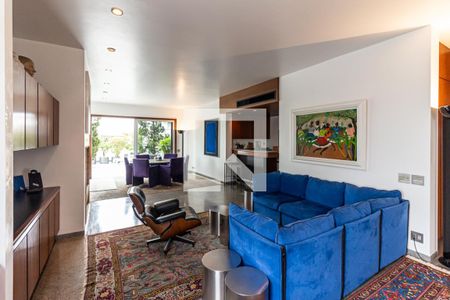 Apartamento à venda com 623m², 3 quartos e 6 vagasSala 2