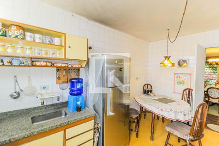 Casa à venda com 190m², 3 quartos e 2 vagasCozinha