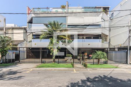 Apartamento à venda com 205m², 3 quartos e 2 vagasFachada