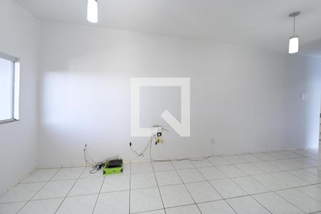 Sala de casa para alugar com 2 quartos, 75m² em Residencial Carla Cristina, Goiânia