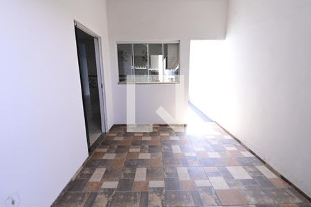 Entrada de casa para alugar com 2 quartos, 75m² em Residencial Carla Cristina, Goiânia
